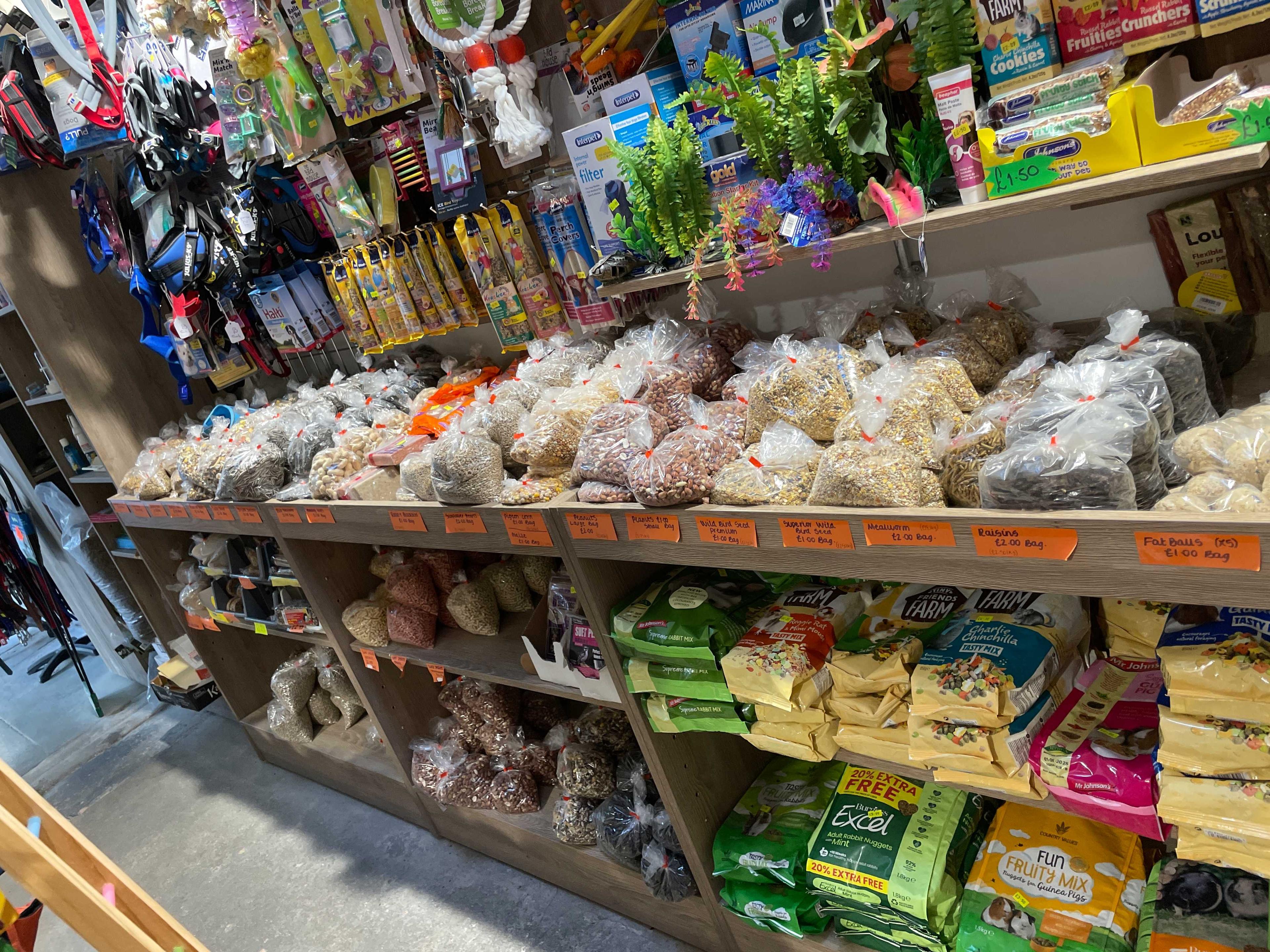 Pet supplies